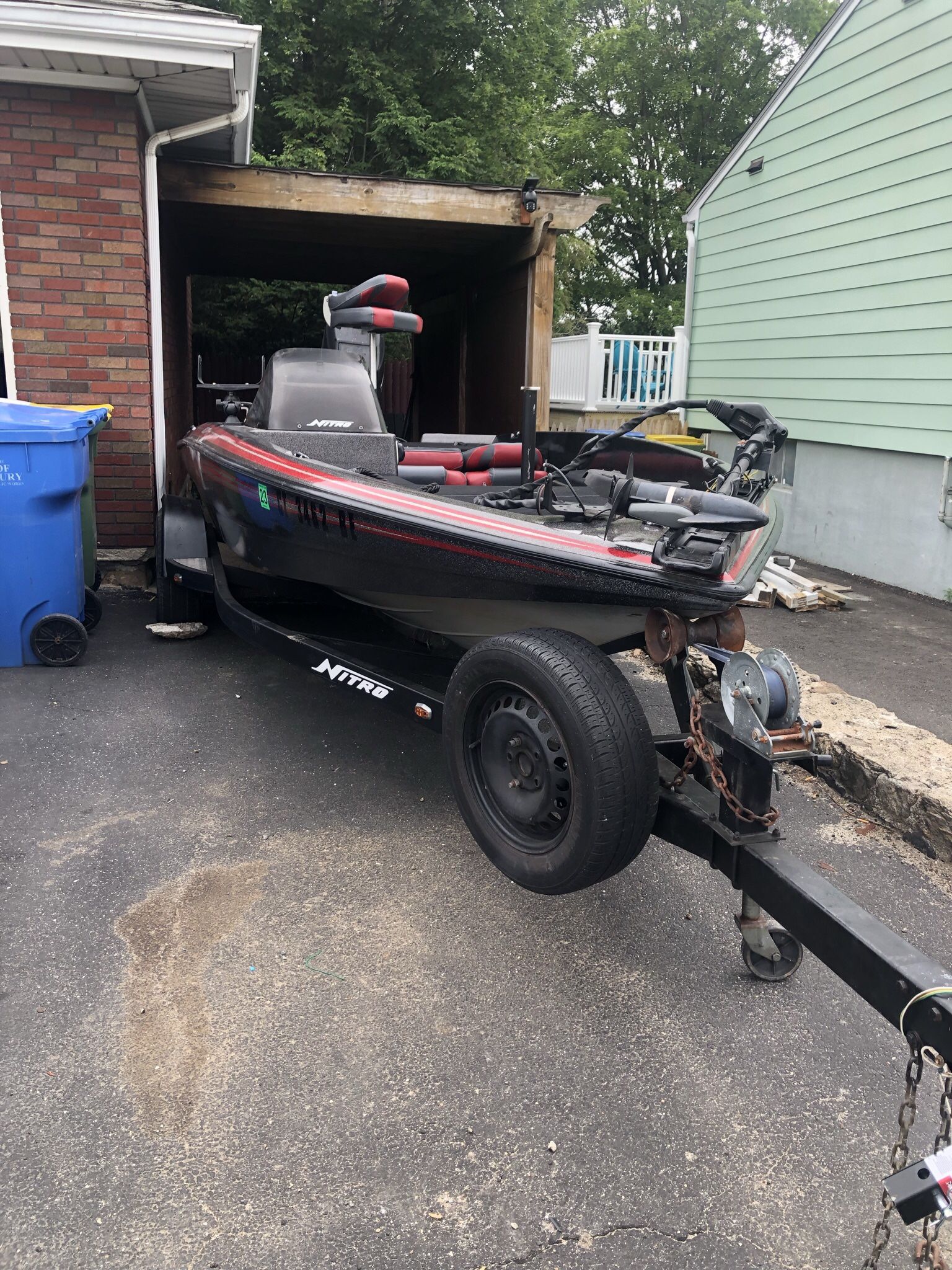 1996 Nitro 18ft bass boat 150tf