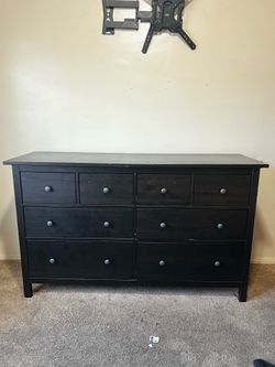Black dresser