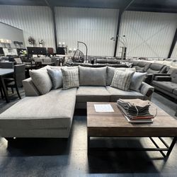 Small Sectional w/ chaise 