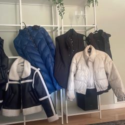 GENTLY USED WOMENS CLOTHING! Sizes In Separate Pictures! Make Me An Offer 🙏🏼