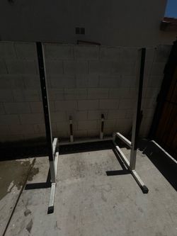 squat rack & bench press
