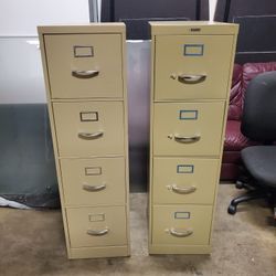 4 Drawer Vertical Letter File Cabinet $60 (Good Condition)