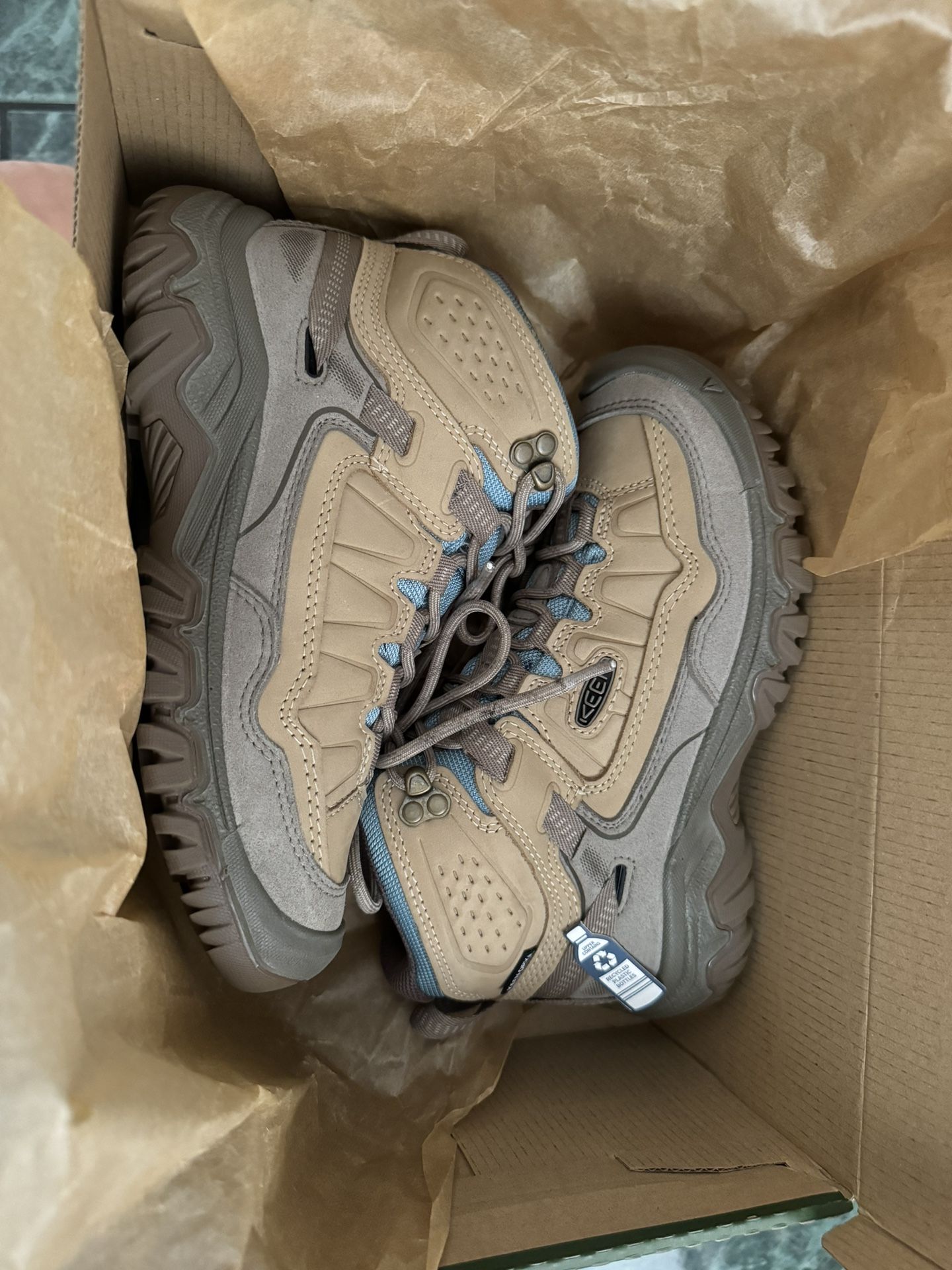 KEEN Women’s Sz 5.5 Targhee IV Mid Waterproof Hiking Shoe Safari/Reef Waters NEW