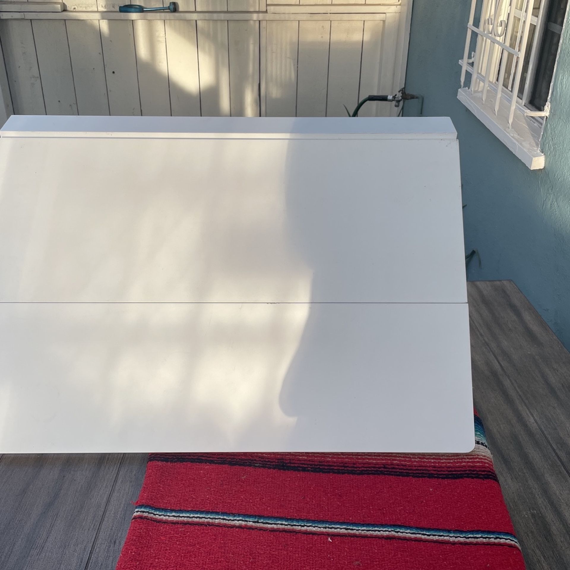 Wall Mountable Folding Table