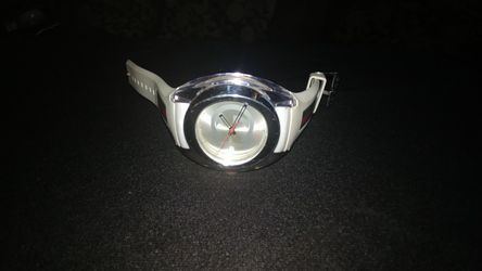 Authentic men's Swiss Gucci watch pre-owned good condition