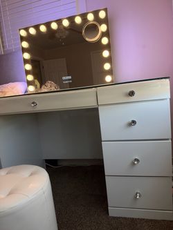 Vanitii White Makeup Vanity Desk with Lighted Mirror