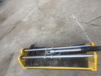 Manual Tile Cutting