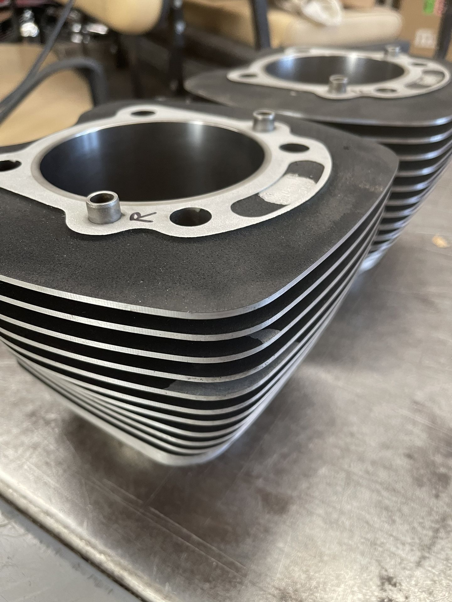 Harley Davidson OEM 3.875 bore Twin Cam Cylinders 95” 103” 16593-99 6k miles