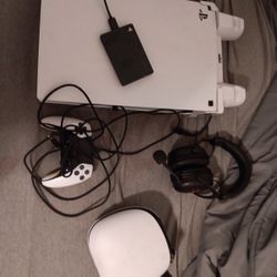 Plantation 5 With Gaming Monitor N Headset