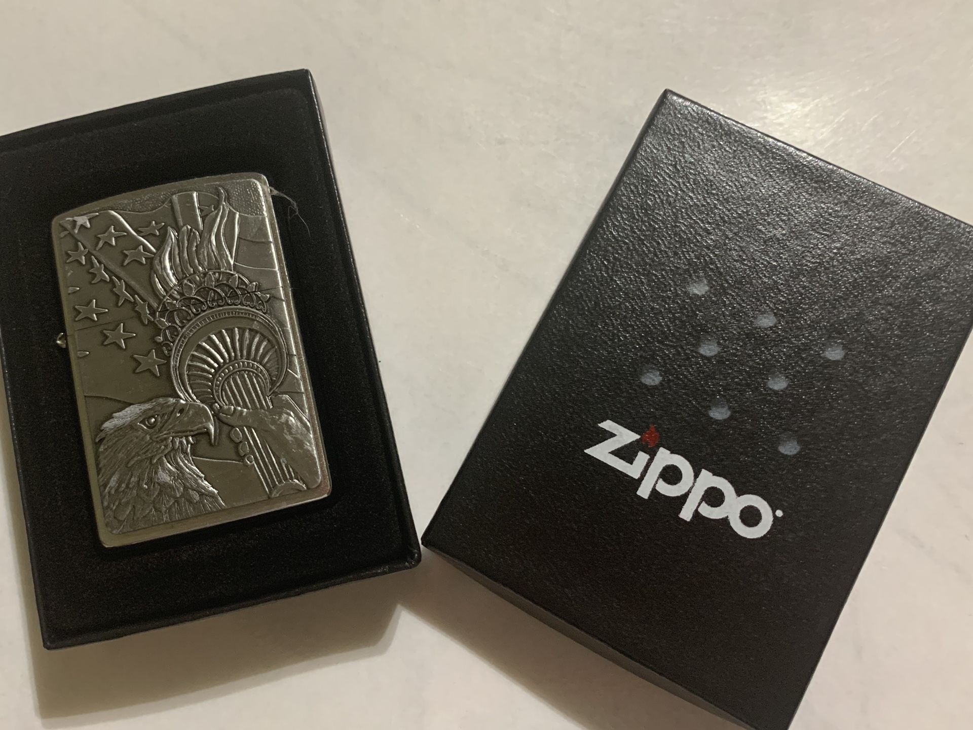 Zippo Lighter, Vintage design “Something Patriotic “ NRw