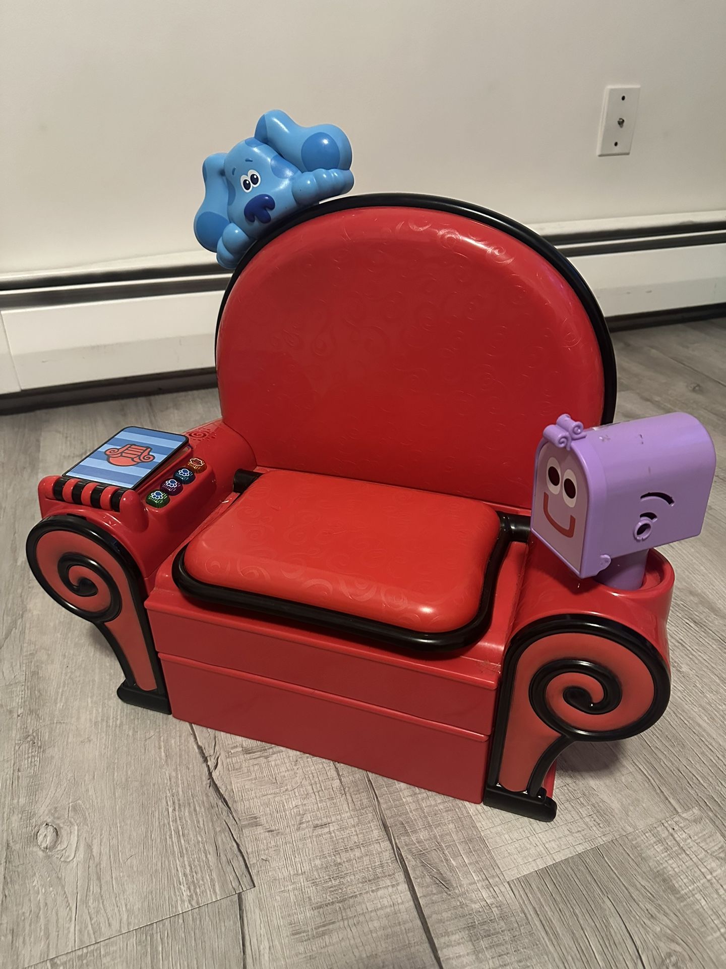 Blue’s Clues Interactive Chair