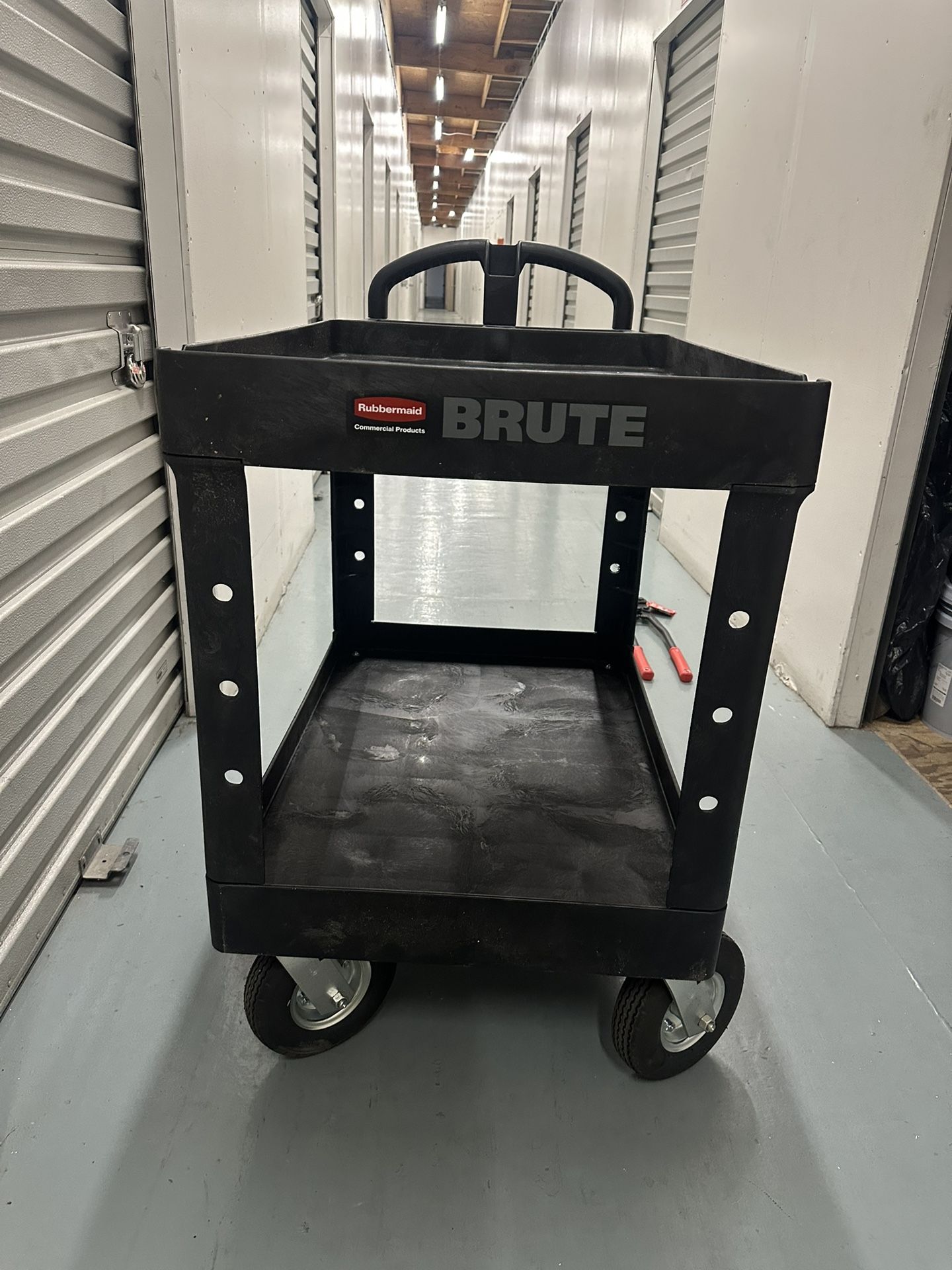 Rubbermaid Utility Cart