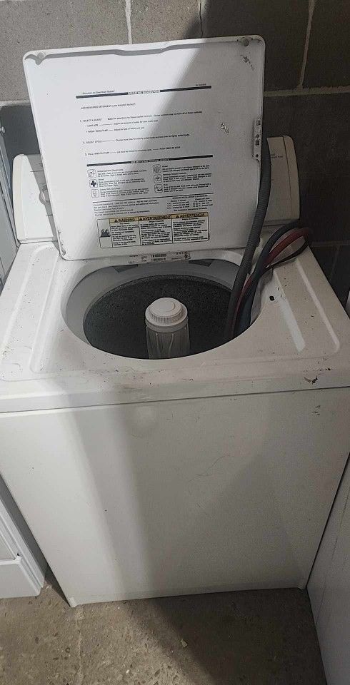 Washer Dryer Fridge Stove TWO Ac Units