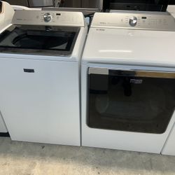Maytag XL TopLoad washer And Electric Dryer 