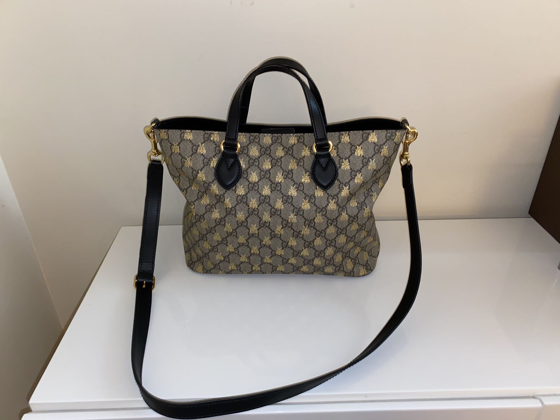 Authentic Gucci Bee Tote Bag In New Condition