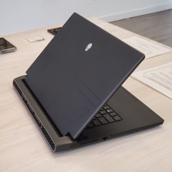 Alienware M17 R5 16GB 512GB SSD - Buy in full or from $1 Today and the rest later 🤗