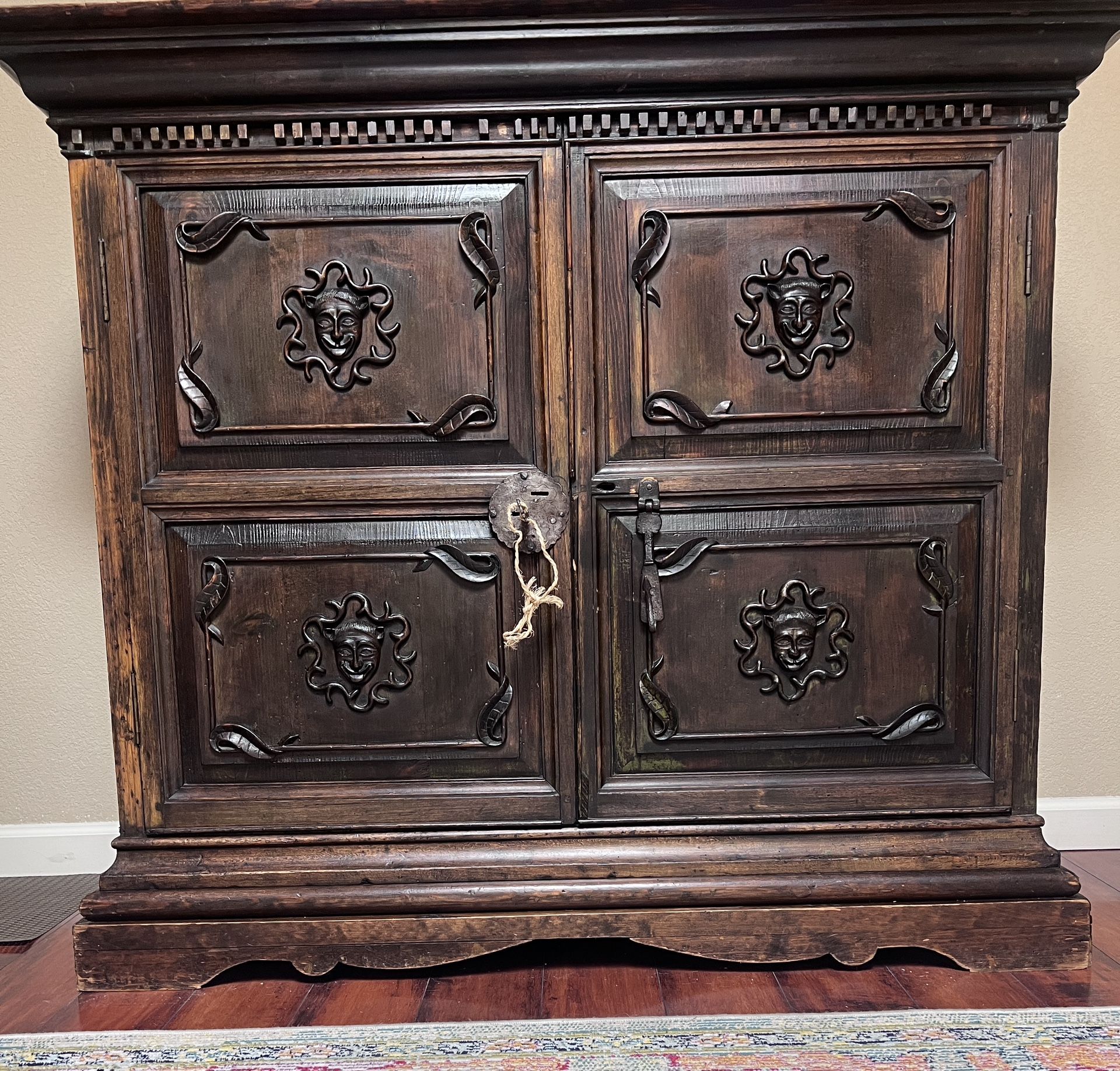 Holler And Saunders Chest