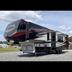 2017 Keystone Raptor (NEED GONE) 