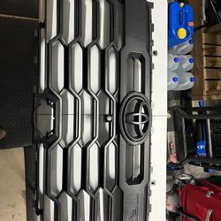 2022-25 Tundra Grill 