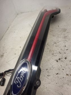 2018 Ford Edge taillight assembly