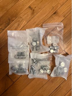 Hydraulic cap and plug set