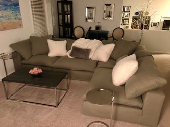 Restoration Hardware Cloud Sofa – Luxe Depth – Excellent Condition