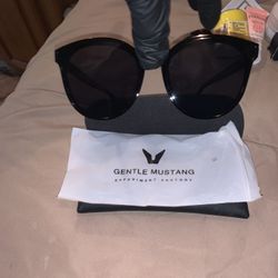 NEW WOMENS SUNGLASSES 