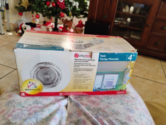 White Recessed Lighting  Kit With Chrome  Baffle