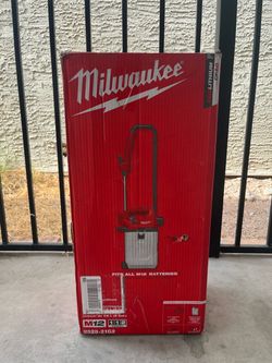 Milwaukee M12 Cordless Handheld Sprayer 2528-21G2