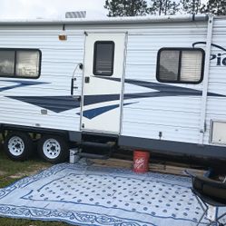 2006 Travel Trailer 