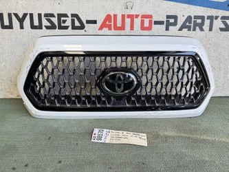 2016 - 2018 - 2021 TOYOTA TACOMA SR5 TRD SPORT OFF ROAD FRONT GRILLE OEM AX98570