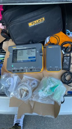 Fluke Biomedical VT900A Gas Flow Analyzer and VAPOR Anesthesia Tester