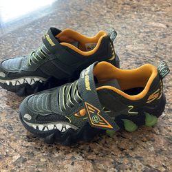 New sketchers lights shoes size 2 Dino 🦖 Jurassic park