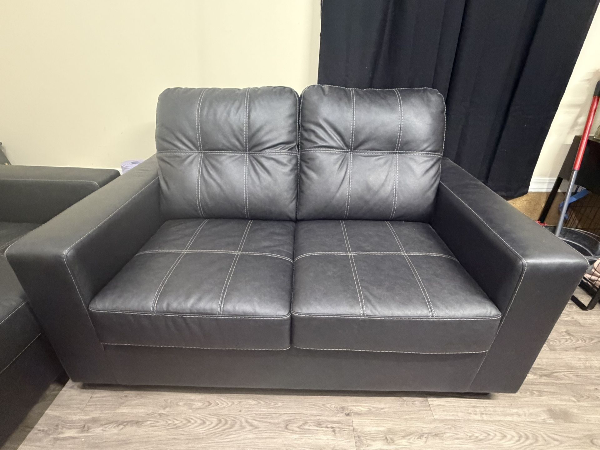 Couch ! Read Description Please! 