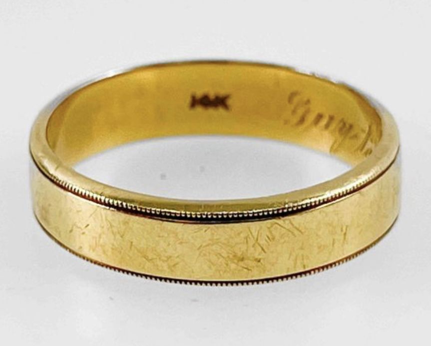 Antique Fine 14K Yellow Gold Wedding Band Ring Size 8.25