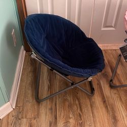 Blue And Pink Circle Chairs 