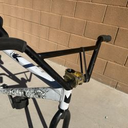 All Black Bars And Forks 