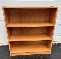 Short Bookcase / Shelf with 2 Adjustable Shelves