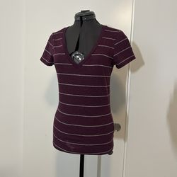 Old Wet Seal V neck t shirt