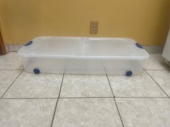 Storage Container with wheels