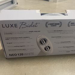 Luxe Bidet Neo 120 Self Cleaning Nozzle . 