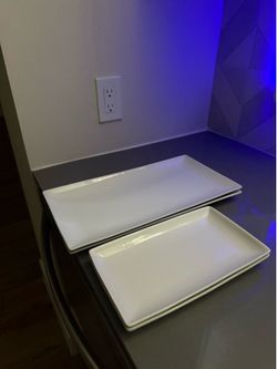 Large and medium square plates 2 each