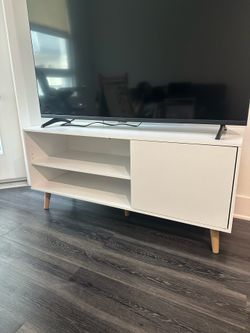 Tv stand/console