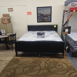 KING DISPLAY BED FRAME SOLID WOOD BLACK. BUNKY BOARD AND MATTRESS 