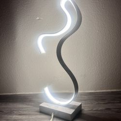 Curvy Lamp 