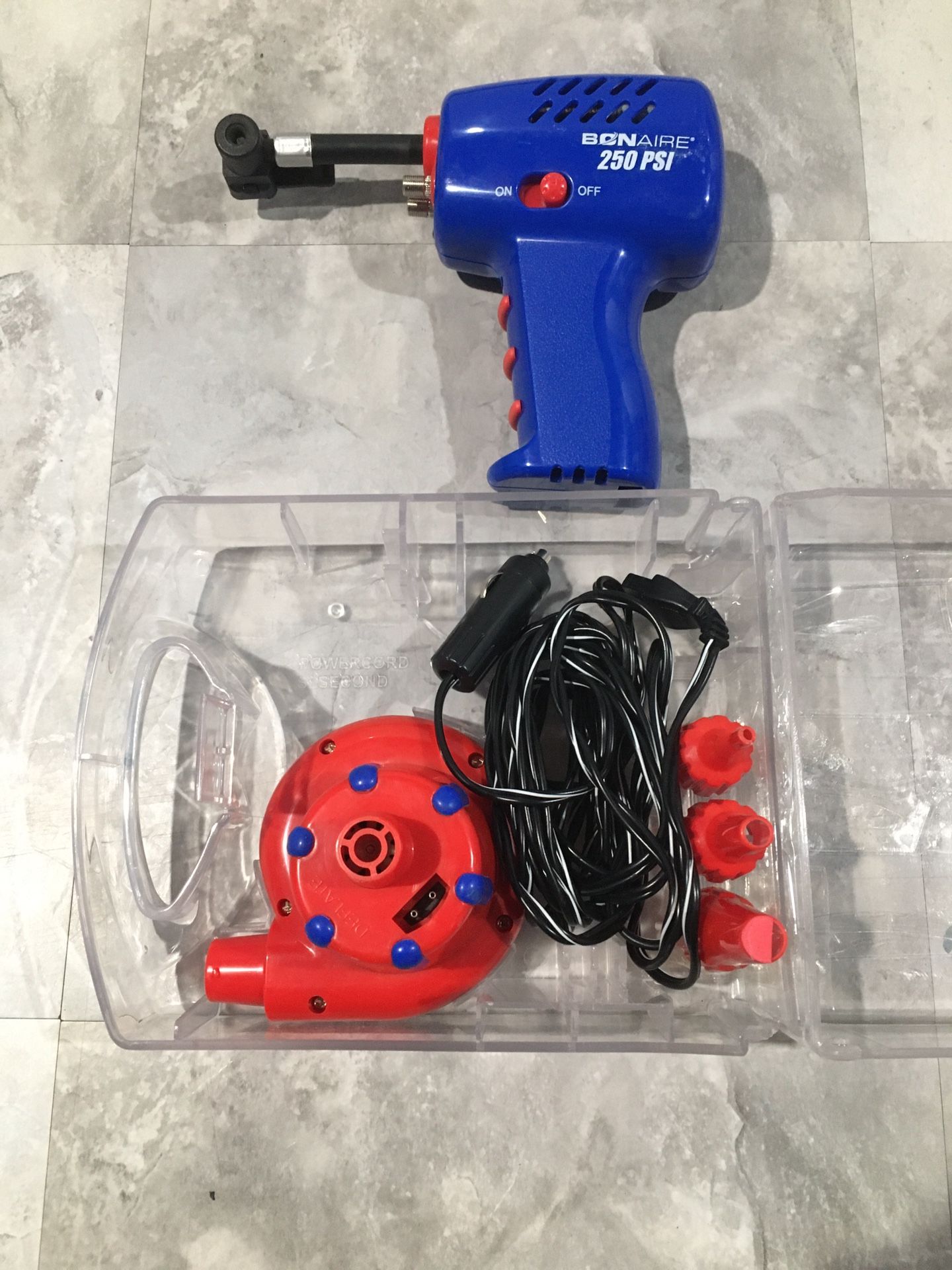bonaire 250 psi inflator kit working with any car have 12V outlet read Description