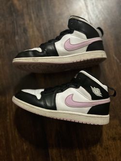Air Jordan 1 Mid ps “White Light/Arctic Pink”