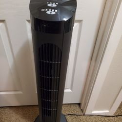 Oscillating Tower Fan With REMOTE.