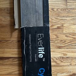 Vinyl plank (LVP) 
