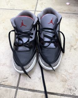 Little Kids' Air Jordan 3 Retro sneakers